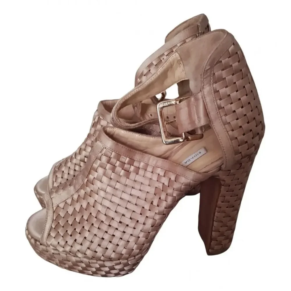 Bionda Castana Cloth Sandals sz 5.5